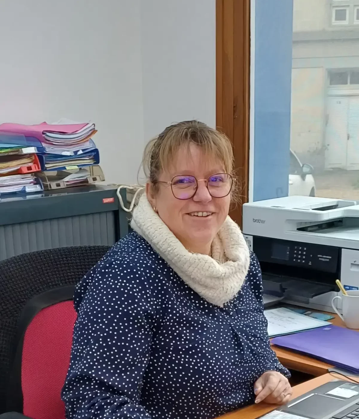 Mme Saunier Laetitia Laëtitia Saunier, qui est votre contact à l’agence et s’occupe de l’administration et du support client.